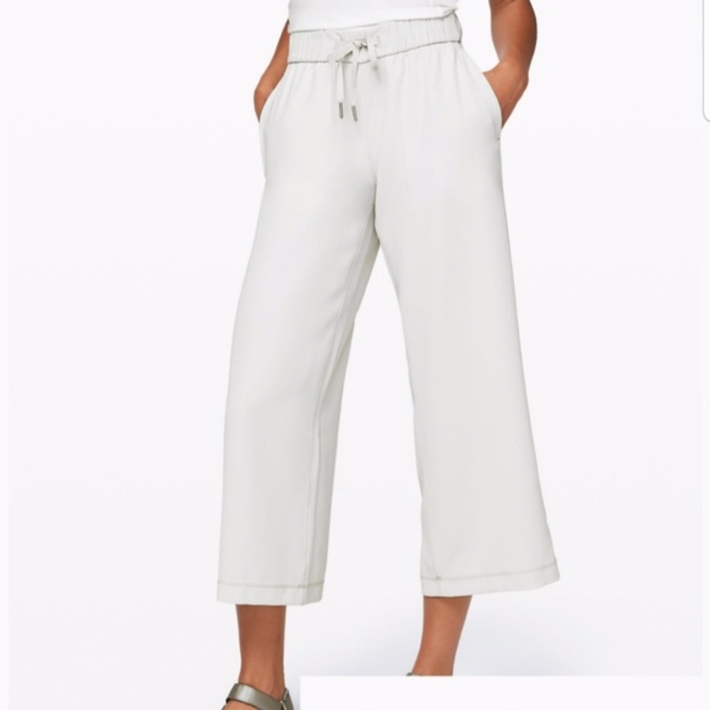 New! Lululemon On the Fly Wide-Leg 7/8 Pant Size 6